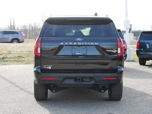 Black Metallic 2025 Ford Expedition Active