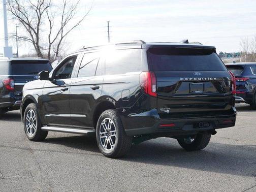 Black Metallic 2025 Ford Expedition Active
