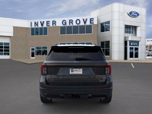 Agate Black Metallic 2026 Ford Explorer ST-Line