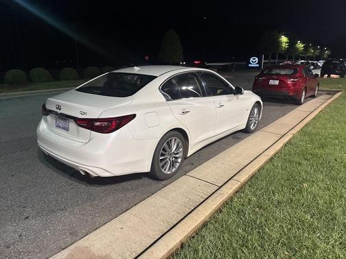 2018 INFINITI Q50 2.0t LUXE