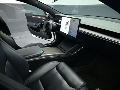 2022 Tesla Model S Base