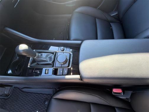 2025 Mazda Mazda3 FWD w/Preferred Package