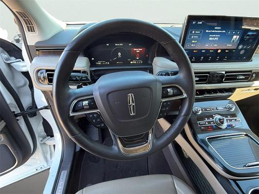 2021 Lincoln Nautilus Reserve