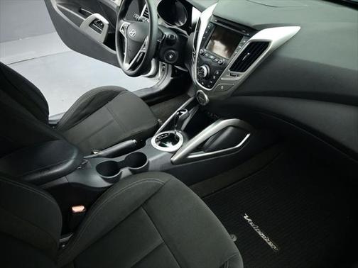 2016 Hyundai Veloster Base
