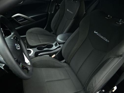 2016 Hyundai Veloster Base