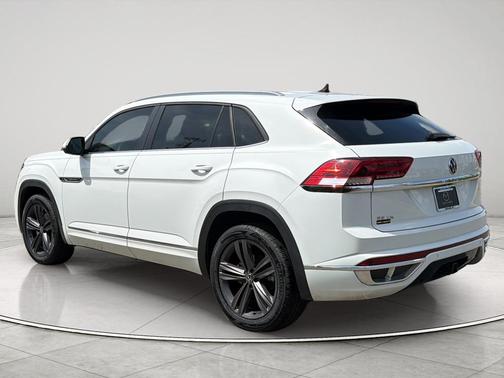 Pure White 2021 Volkswagen Atlas Cross Sport 3.6L V6 SE w/Technology R-Line