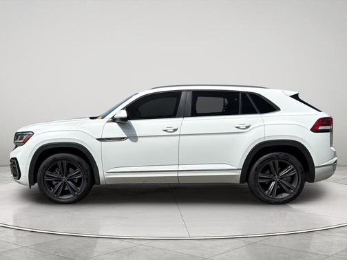 Pure White 2021 Volkswagen Atlas Cross Sport 3.6L V6 SE w/Technology R-Line