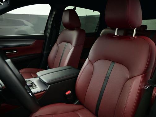 2025 Mazda CX-70 PHEV Premium Plus Package