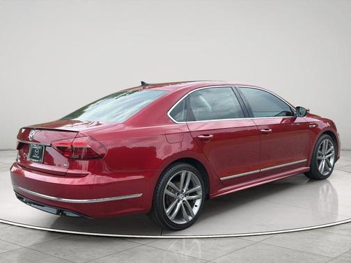 Fortana Red Metallic 2019 Volkswagen Passat 2.0T R-Line