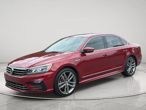 Fortana Red Metallic 2019 Volkswagen Passat 2.0T R-Line