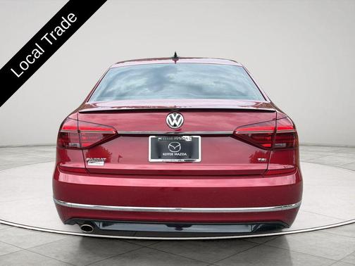 Fortana Red Metallic 2019 Volkswagen Passat 2.0T R-Line