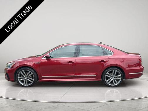 Fortana Red Metallic 2019 Volkswagen Passat 2.0T R-Line