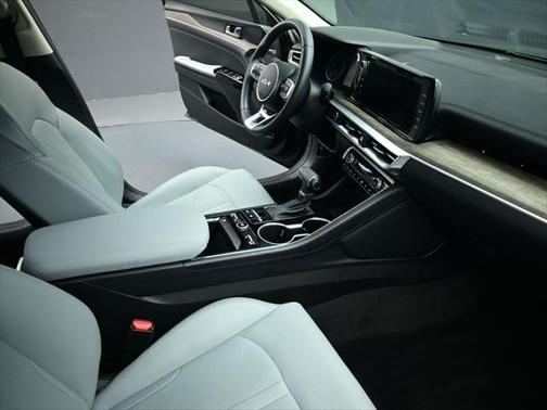 2023 Kia K5 EX