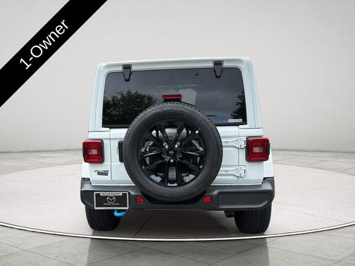 Bright White Clearcoat 2023 Jeep Wrangler 4xe Sahara