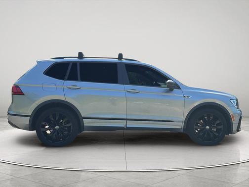 Silver Metallic 2021 Volkswagen Tiguan 2.0T SE R-Line Black 4MOTION
