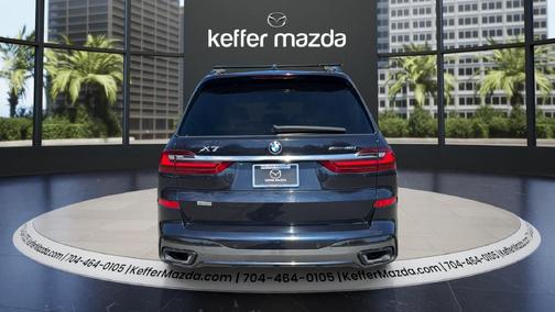 Black Sapphire Metallic 2020 BMW X7 xDrive40i