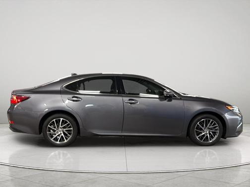 2017 Lexus ES 350 Base
