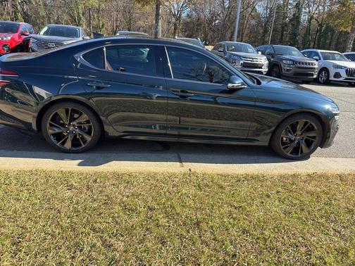 2023 Genesis G70 2.0T RWD