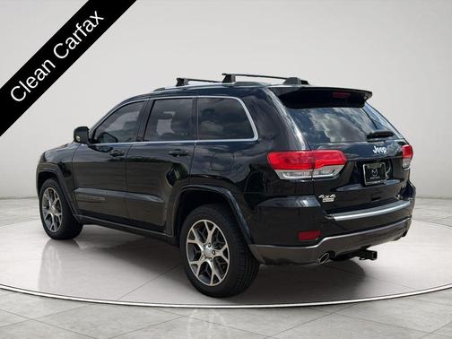 Diamond Black Crystal Pearlcoat 2018 Jeep Grand Cherokee Sterling Edition