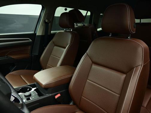 2023 Volkswagen Atlas 3.6L SE w/Technology