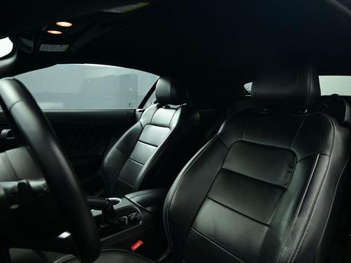 2021 Ford Mustang EcoBoost Premium