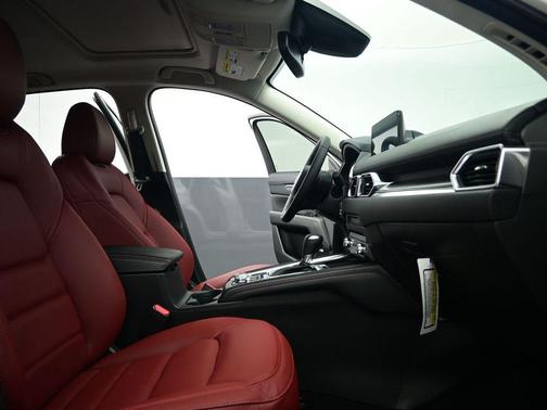 2025 Mazda CX-5 Carbon Edition