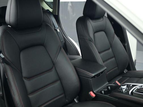 2025 Mazda CX-5 Carbon Edition