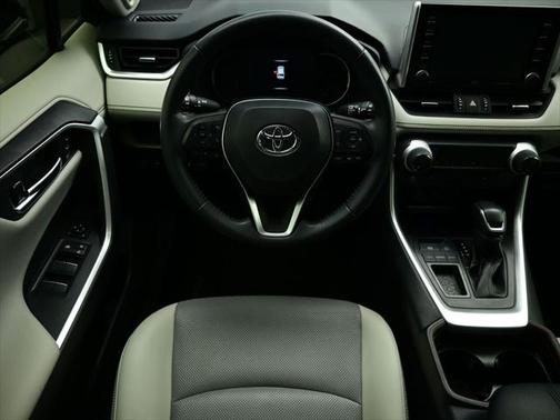 2020 Toyota RAV4 Limited
