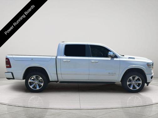 Ivory White Tri-Coat Pearlcoat 2021 RAM 1500 Limited