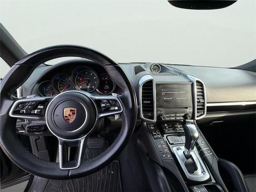 2017 Porsche Cayenne Platinum Edition