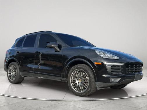 2017 Porsche Cayenne Platinum Edition