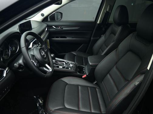 2025 Mazda CX-5 Carbon Edition