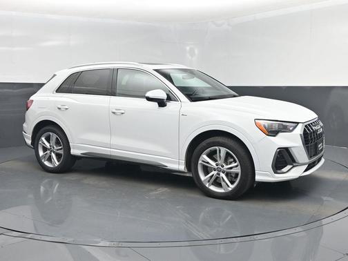 2020 Audi Q3 45 S line Premium