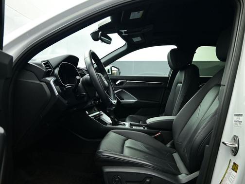 2020 Audi Q3 45 S line Premium