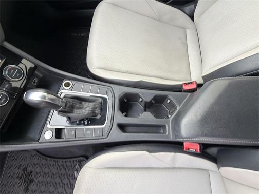 2019 Volkswagen Jetta 1.4T R-Line