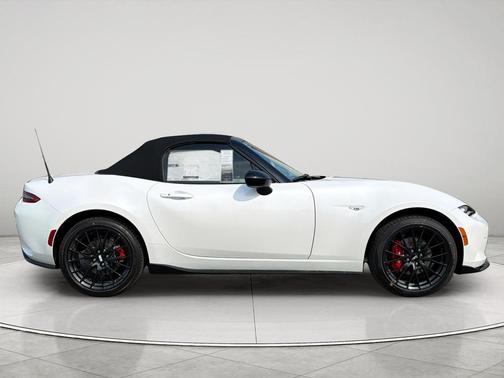 Snowflake White Pearl Mica 2026 Mazda MX-5 Miata Club