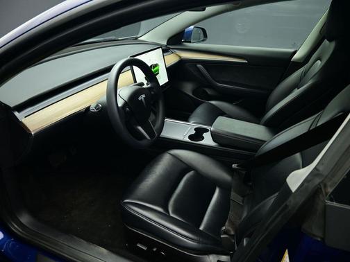 2022 Tesla Model 3 Standard Range