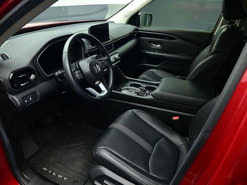 2024 Honda Pilot Touring 8-Passenger