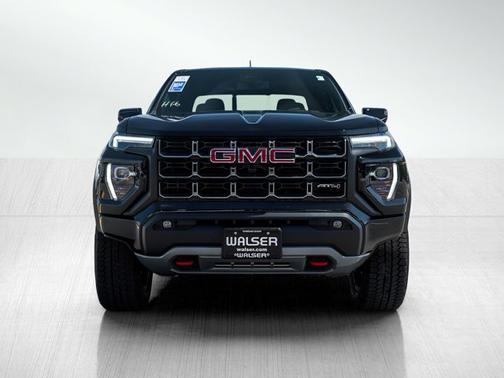 2025 GMC Canyon 4WD AT4