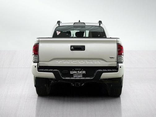 Pearl 2021 Toyota Tacoma TRD Sport