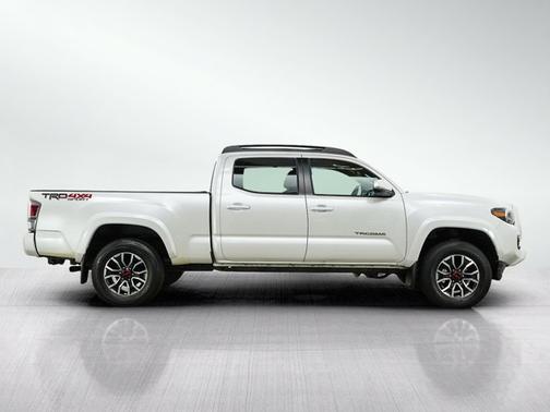 Pearl 2021 Toyota Tacoma TRD Sport
