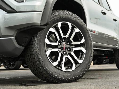 2026 GMC Canyon 4WD AT4