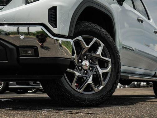 Glacier White Tricoat 2026 GMC Sierra 1500 SLT