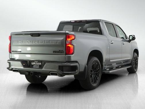Sterling Gray Metallic 2024 Chevrolet Silverado 1500 High Country