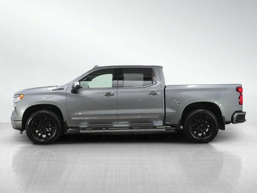 Sterling Gray Metallic 2024 Chevrolet Silverado 1500 High Country