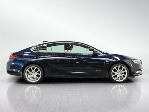 Dark Moon Blue Metallic 2019 Buick Regal Sportback Avenir
