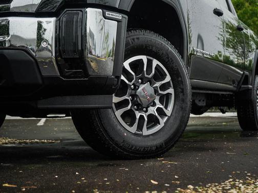 2025 GMC Sierra 3500 Pro