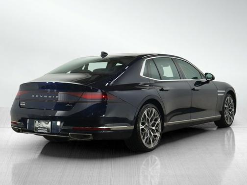 2024 Genesis G90 e-SC