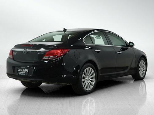 2012 Buick Regal Premium 1