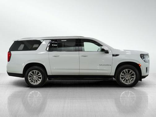 2024 GMC Yukon XL SLE